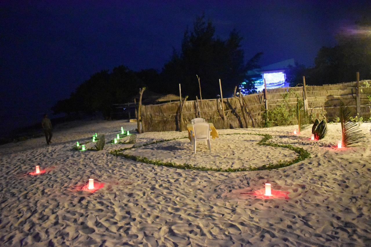 Gurus Maldives At Gulhi Island Hotel Exterior photo